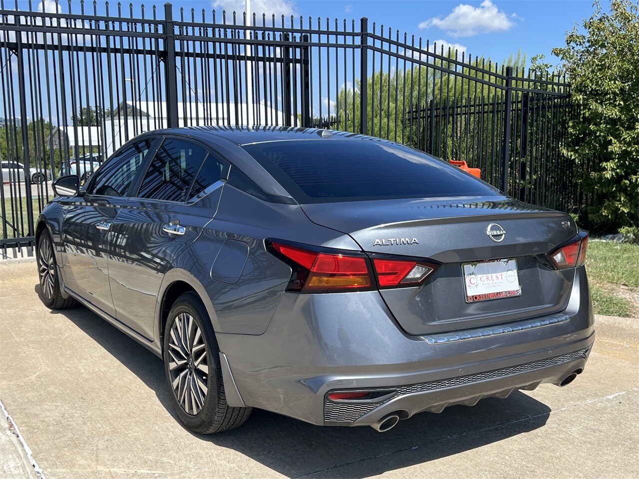 2023 Nissan Altima 2.5 SV photo 4