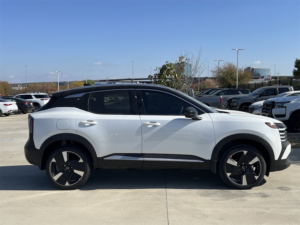 New 2026 Nissan Kicks SR SUV