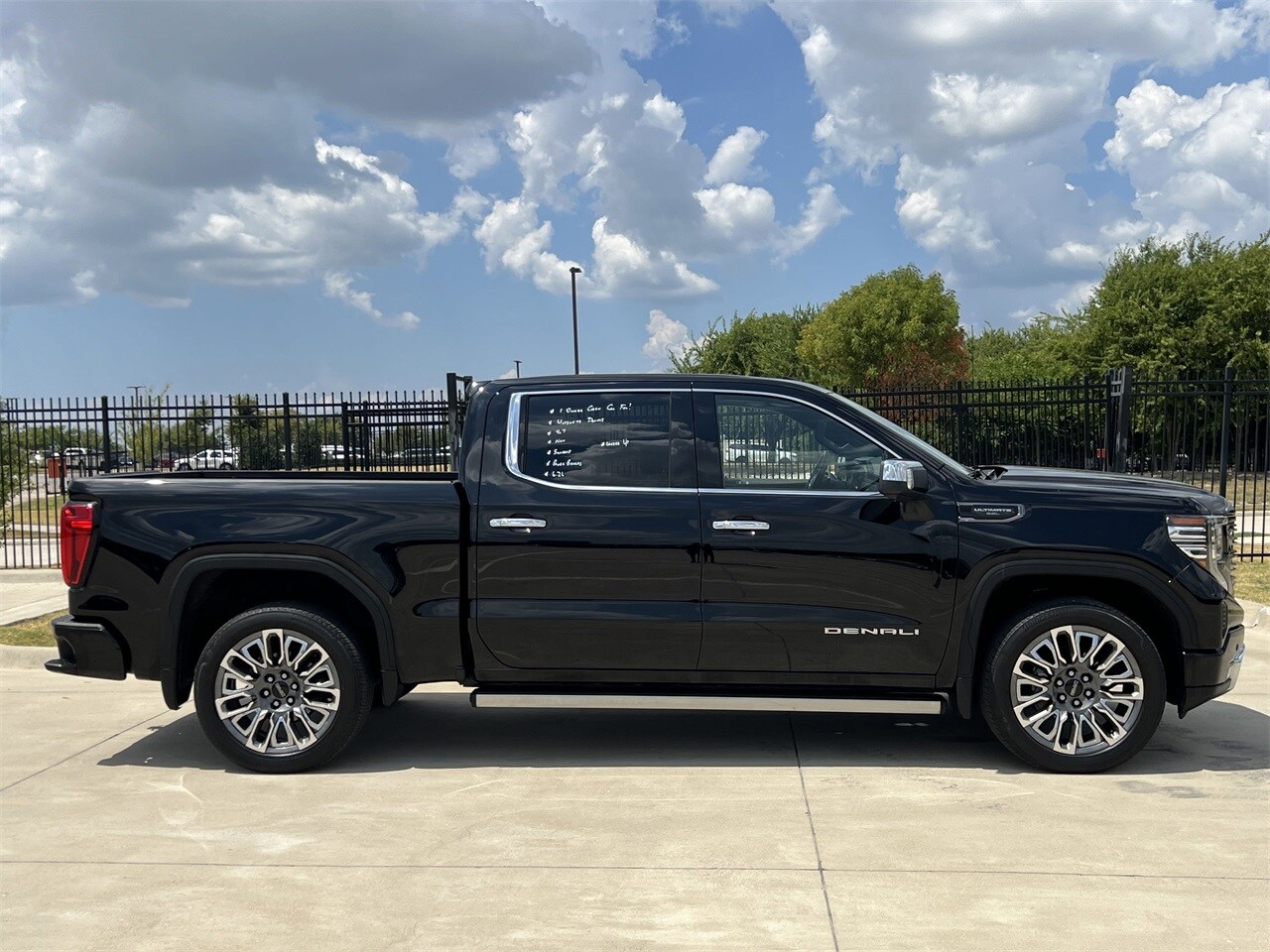 2023 Gmc Sierra 1500 Denali Ultimate photo 2