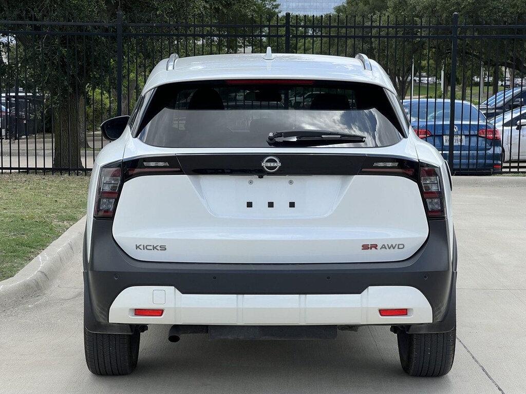 Used 2025 Nissan Kicks SR SUV