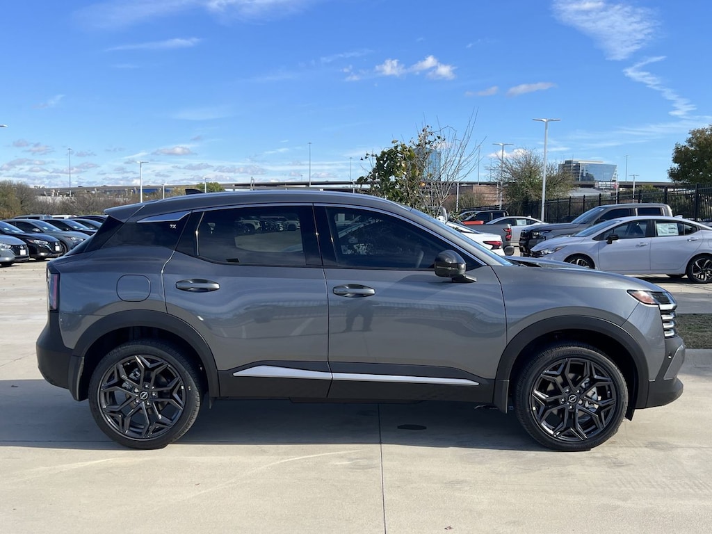 New 2026 Nissan Kicks SR SUV