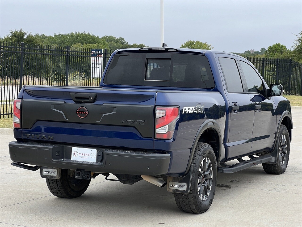 2024 Nissan Titan PRO-4X photo 4
