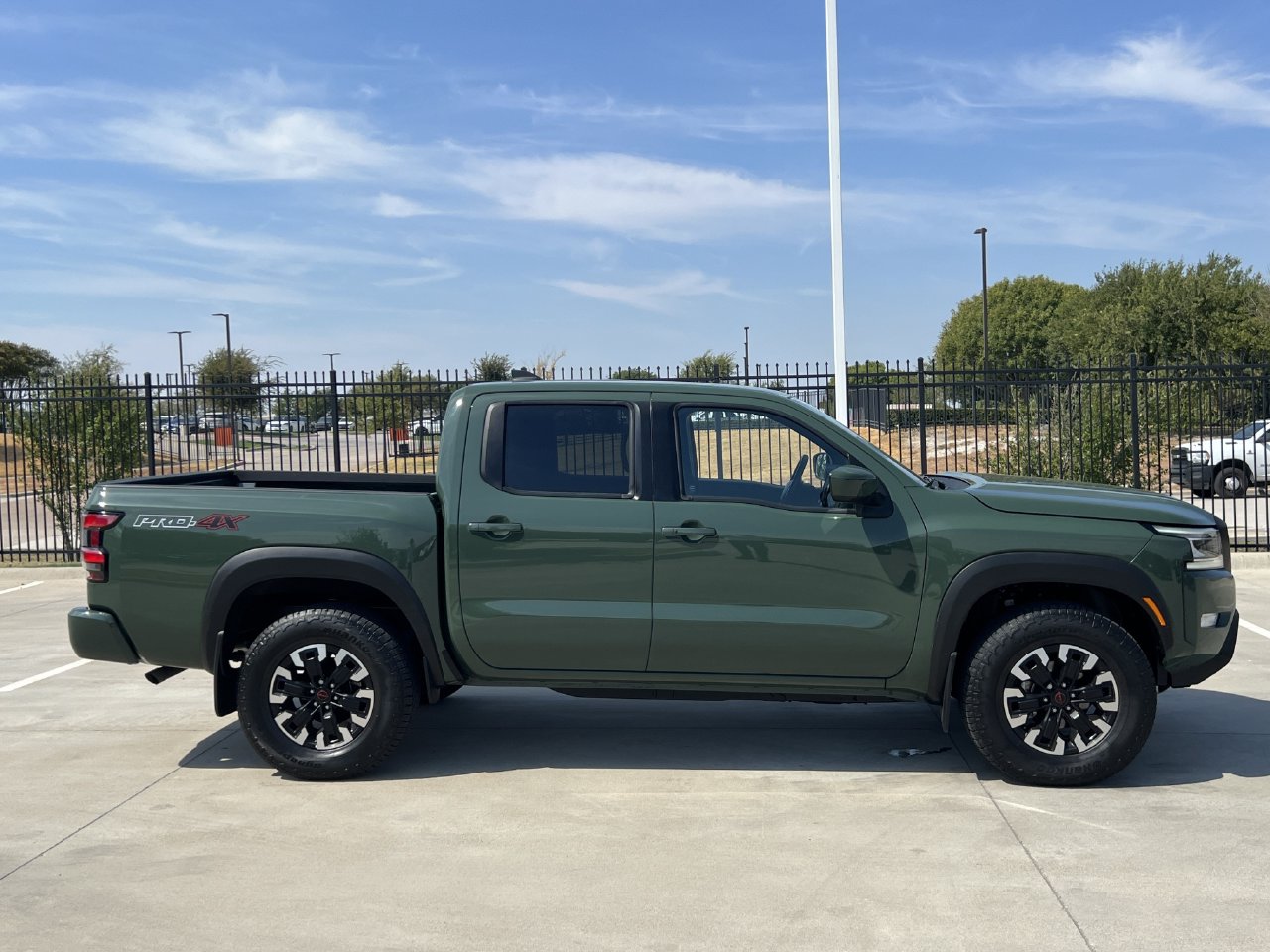 2024 Nissan Frontier 4