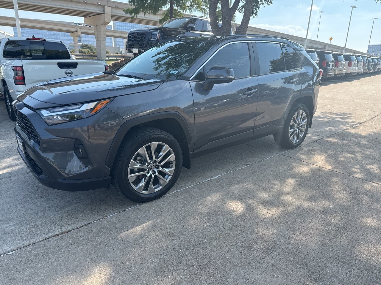 2023 Toyota RAV4 XLE Premium photo 2
