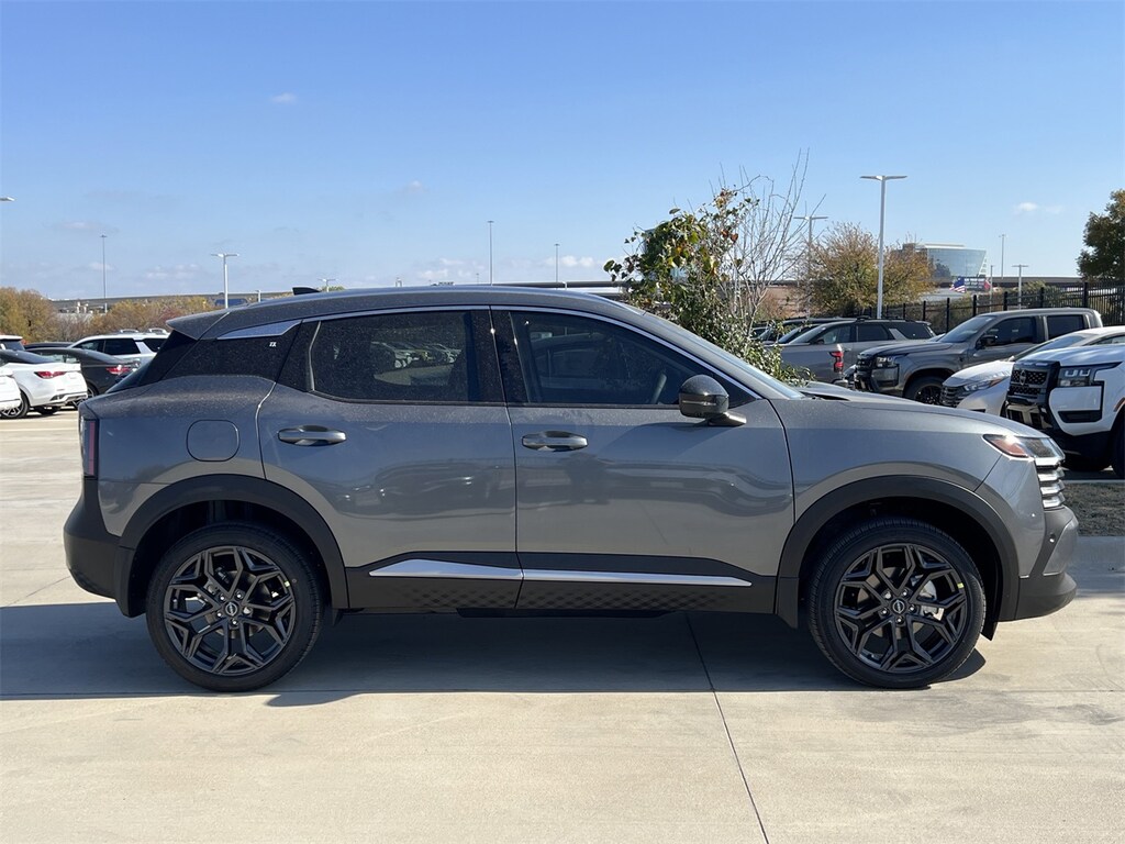 New 2026 Nissan Kicks SR SUV