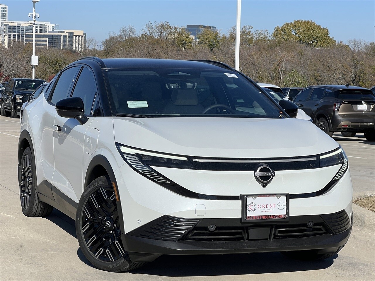 2026 Nissan Leaf photo 2