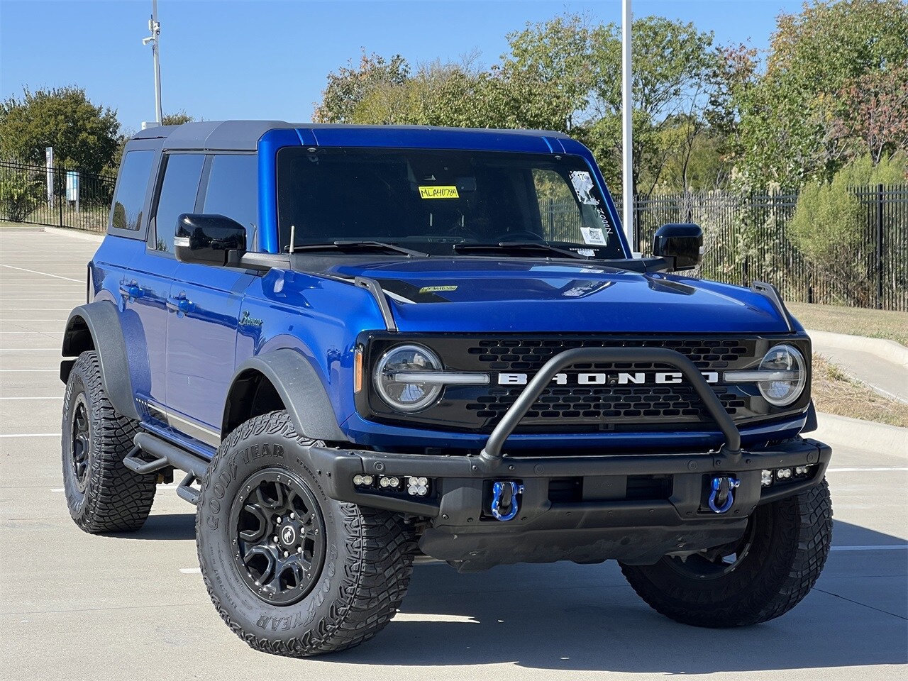 2021 Ford Bronco First Edition photo 2