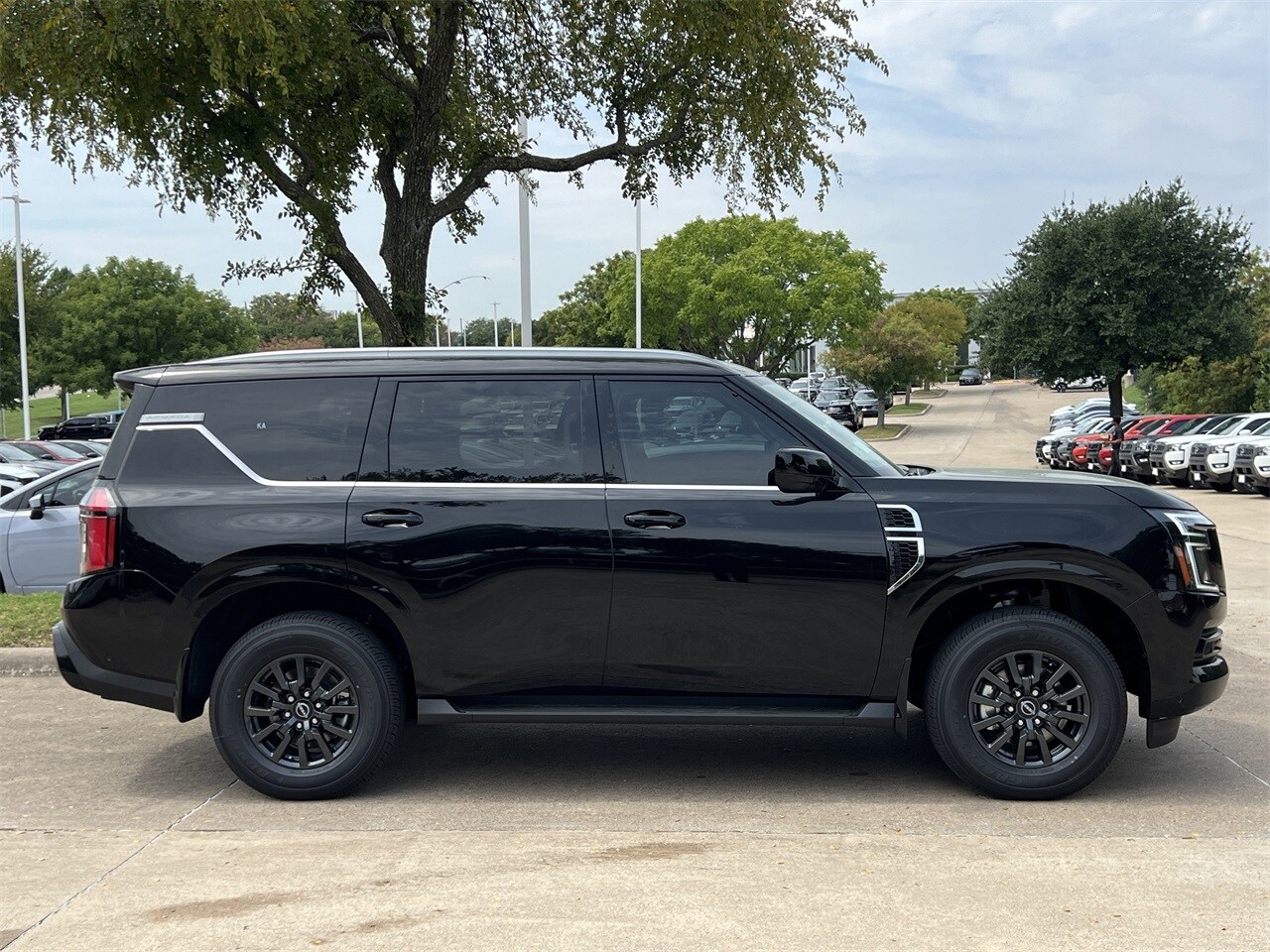 2026 Nissan Armada Platinum Reserve photo 3