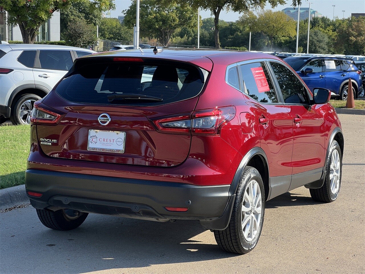 2022 Nissan Rogue Sport S photo 4