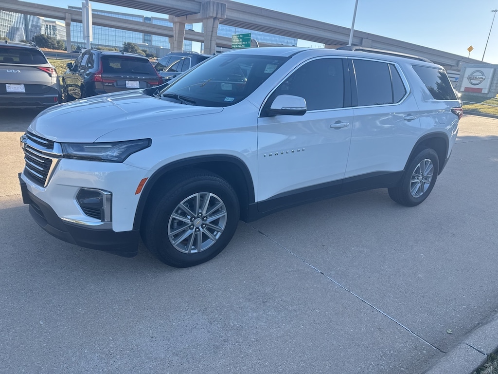 Used 2023 Chevrolet Traverse LT SUV