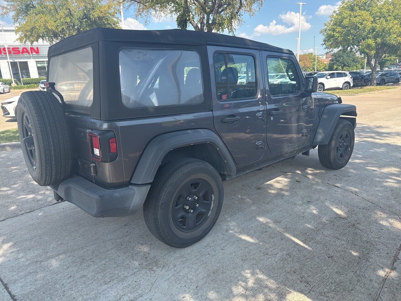 2022 Jeep Wrangler Unlimited Sport photo 3