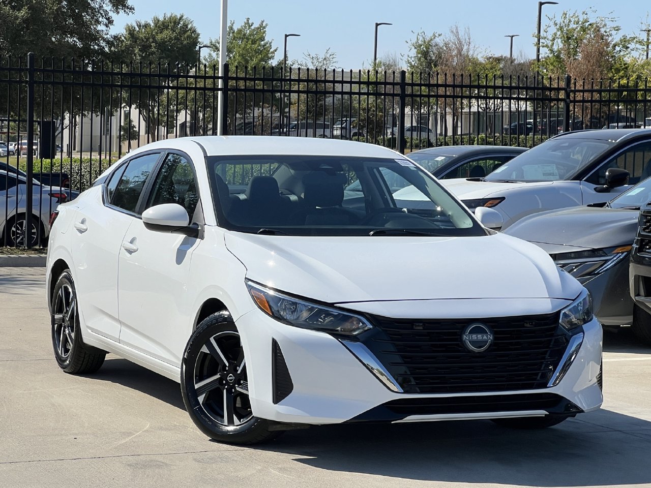 White (Fresh Powder) 2025 Nissan Sentra Sedan Front-Wheel Drive Continuously Variable Transmission