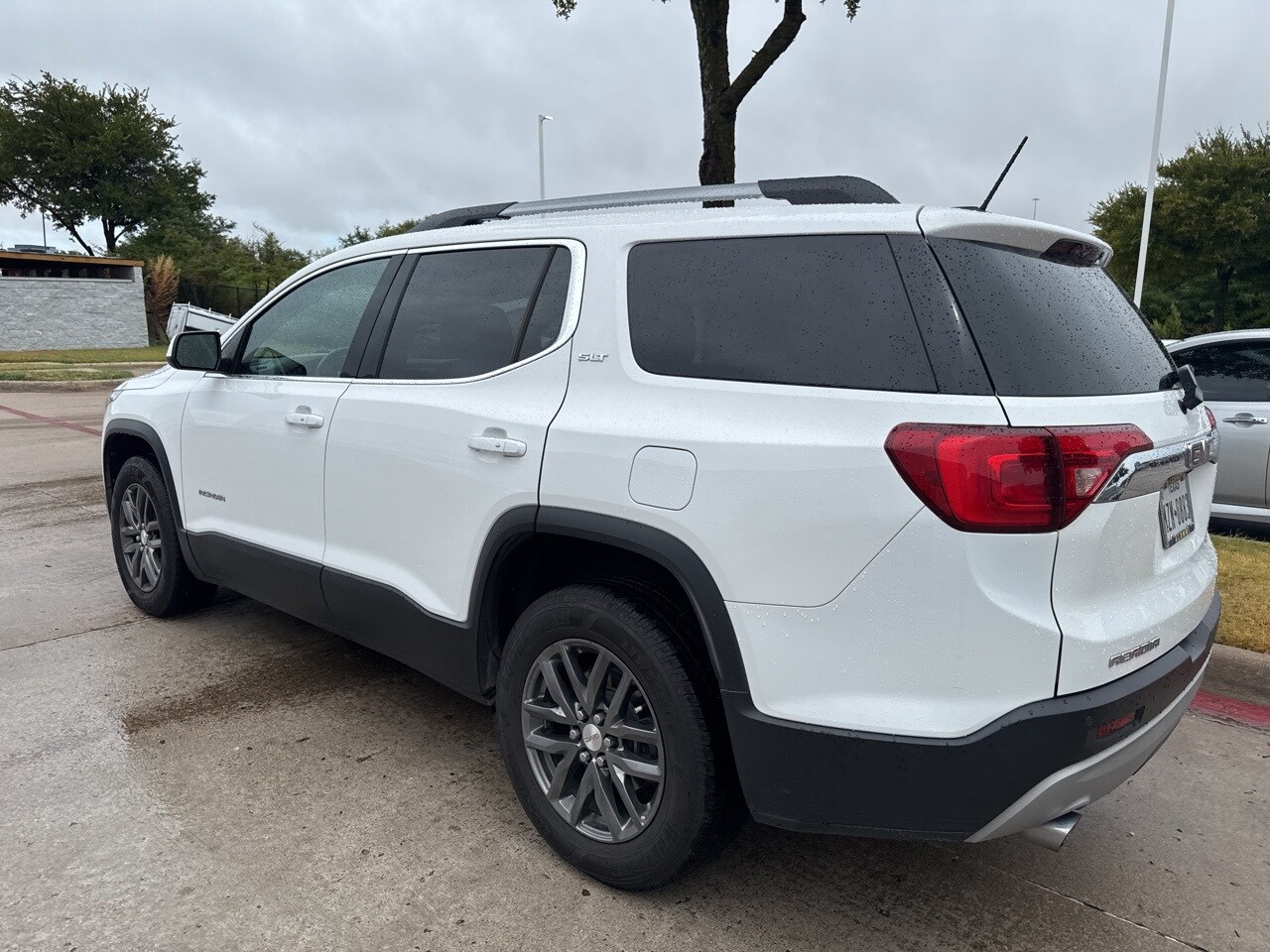 2019 Gmc Acadia SLT photo 2