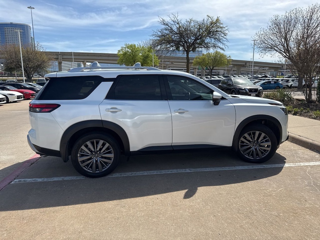 Certified 2025 Nissan Pathfinder SL SUV