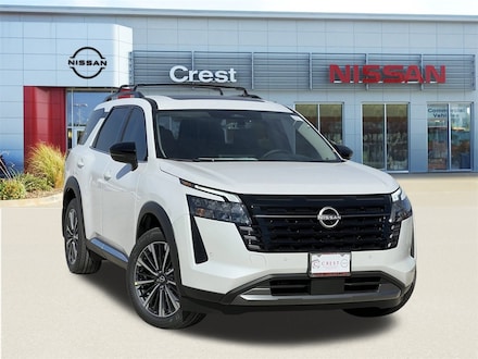 2026 Nissan Pathfinder Platinum SUV