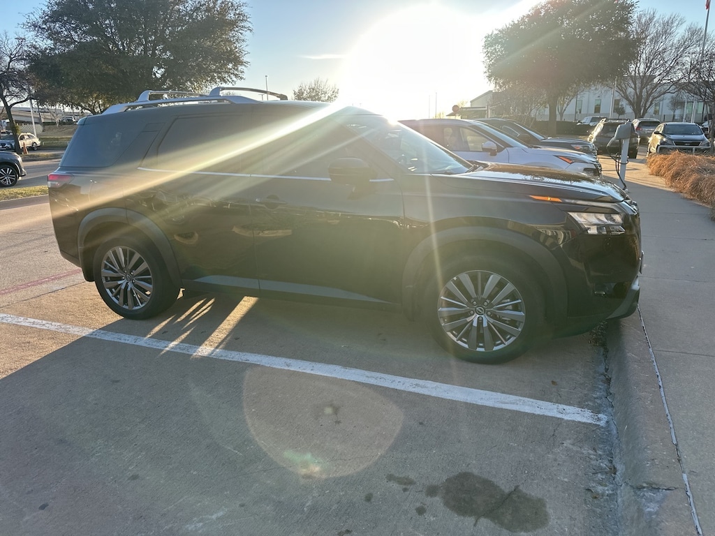 Certified 2025 Nissan Pathfinder SL SUV