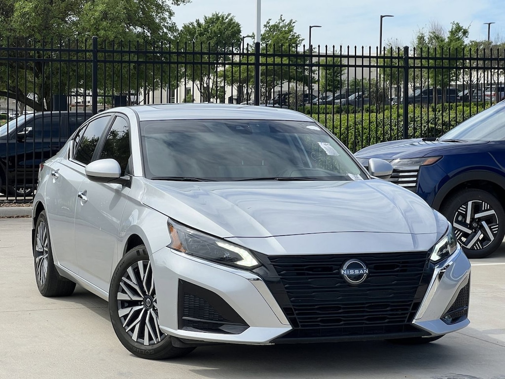 Certified 2024 Nissan Altima 2.5 SV Sedan