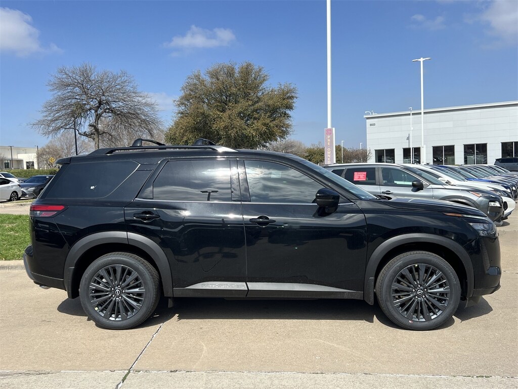 New 2026 Nissan Pathfinder SL SUV