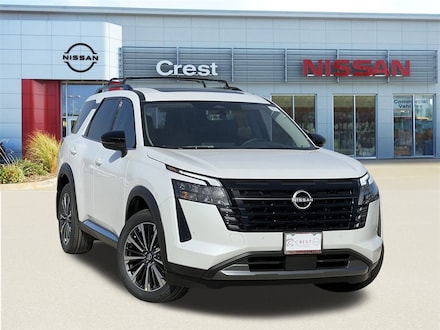 2026 Nissan Pathfinder Platinum SUV