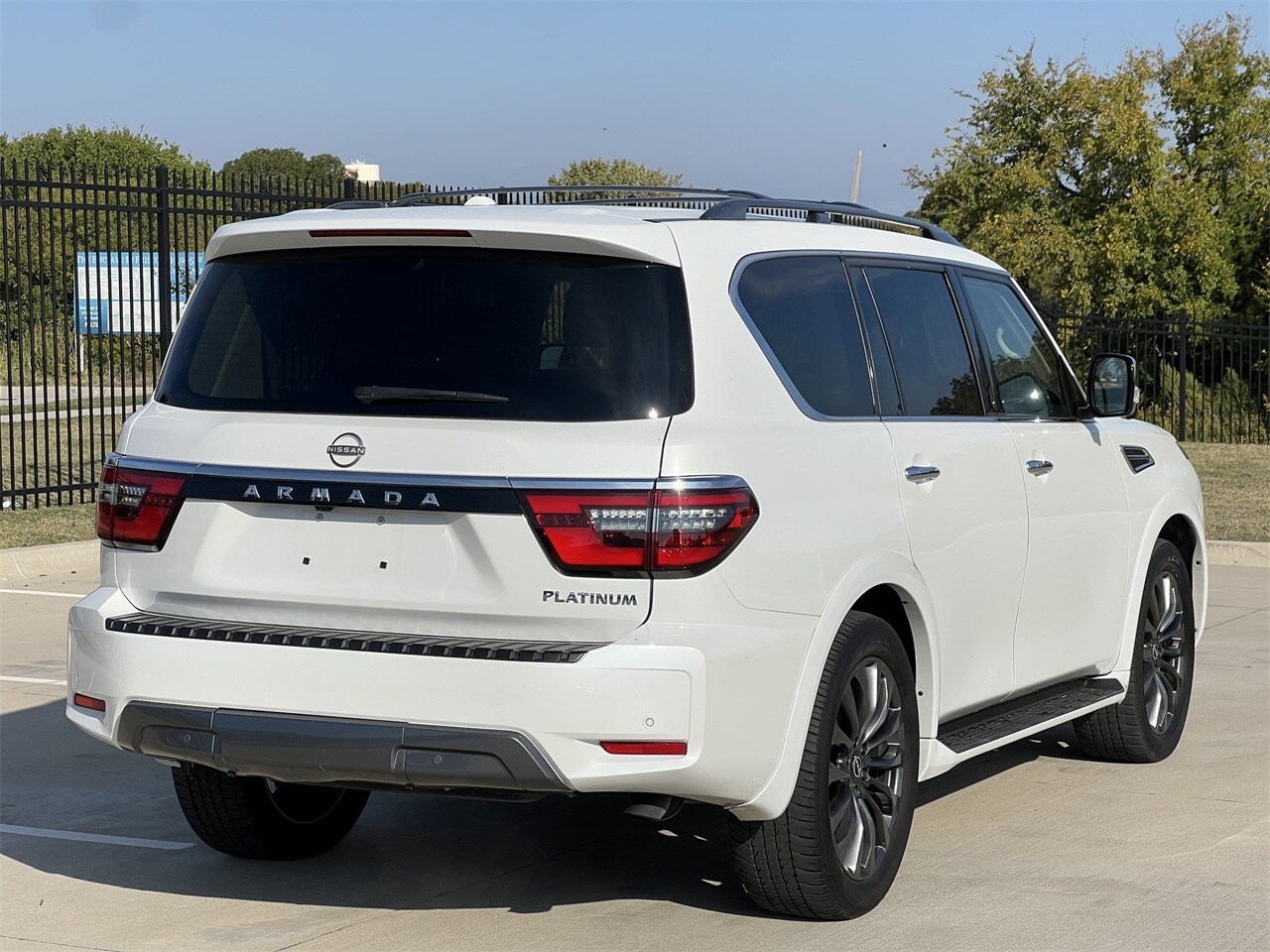 2024 Nissan Armada Platinum photo 3