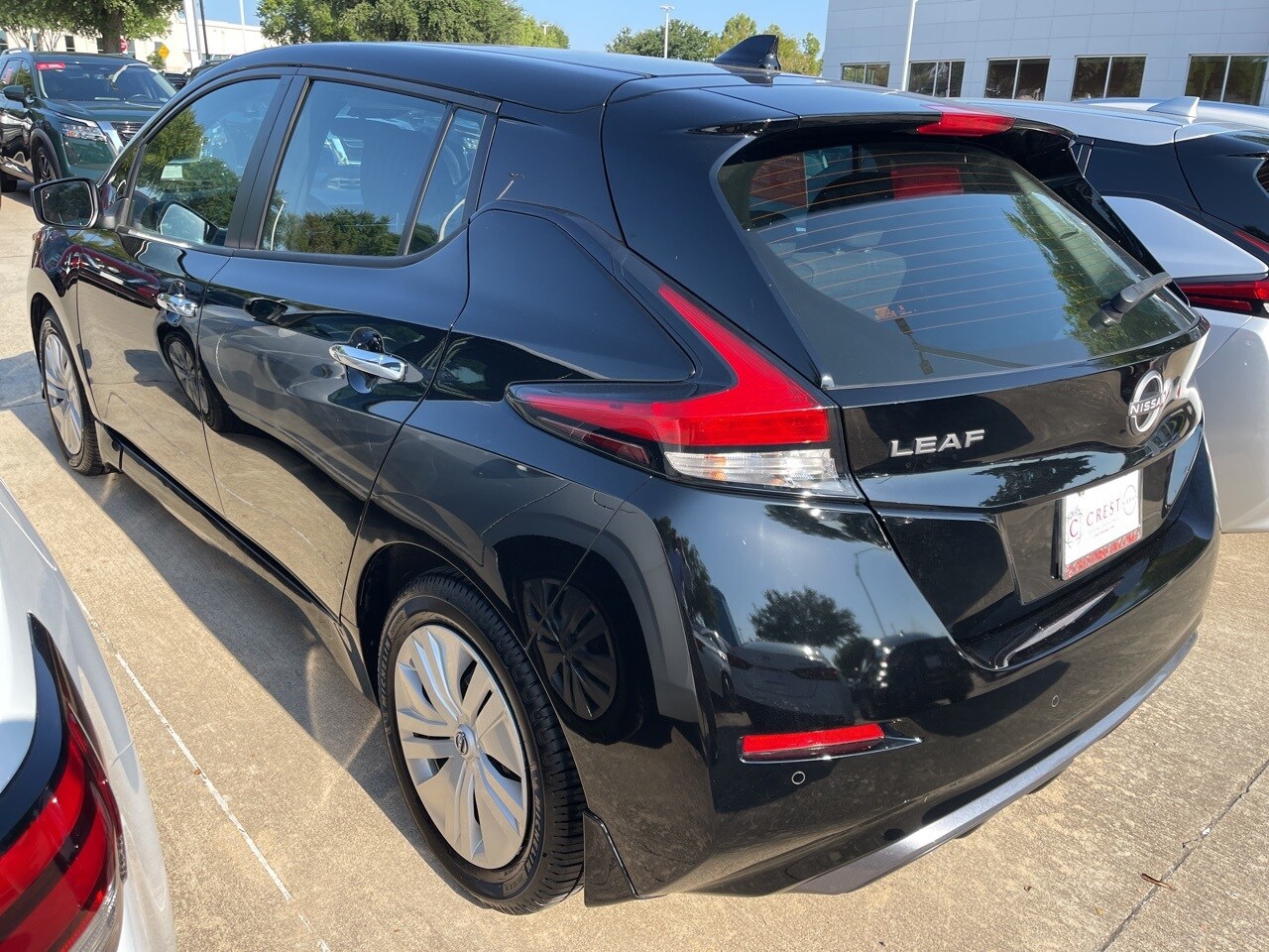2023 Nissan Leaf S photo 3