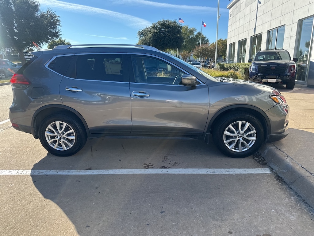 Used 2017 Nissan Rogue SV SUV