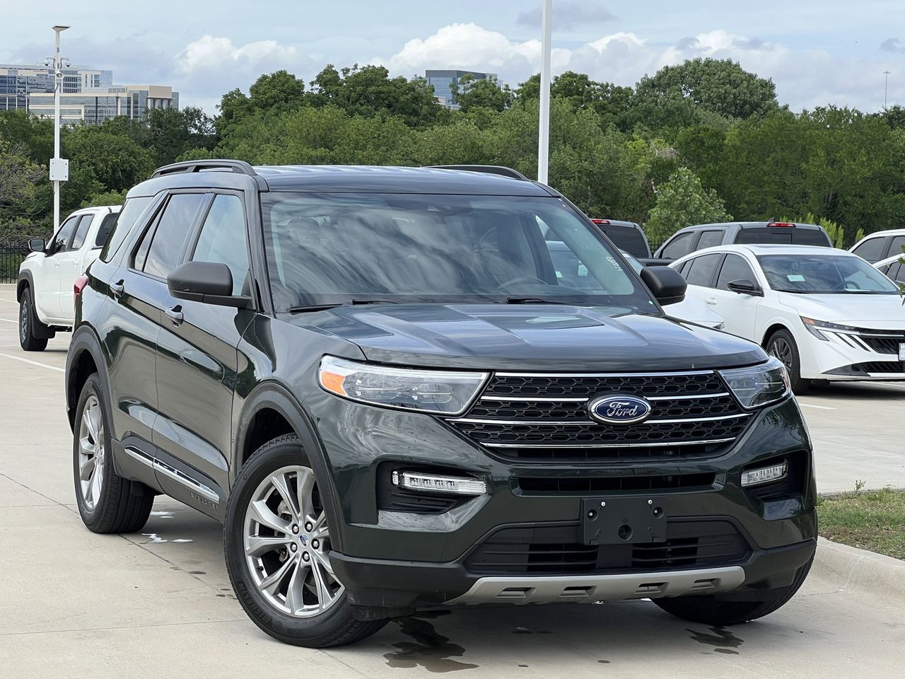 2022 Ford Explorer XLT 4WD's photo
