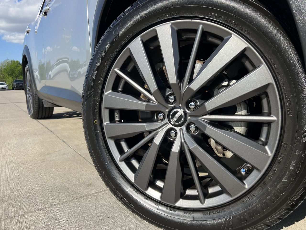 View vehicle photo 7