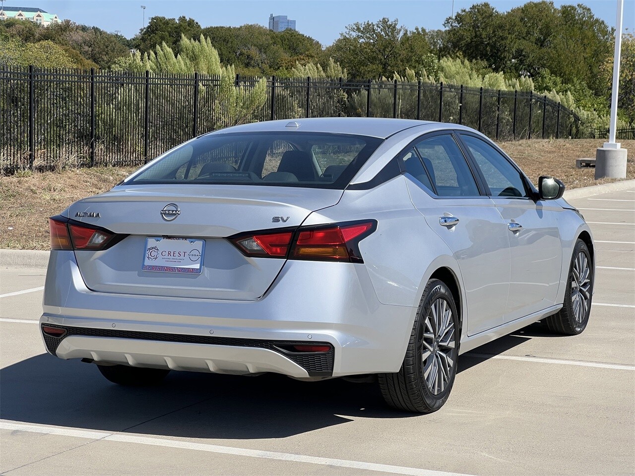 2024 Nissan Altima 2.5 SV photo 4
