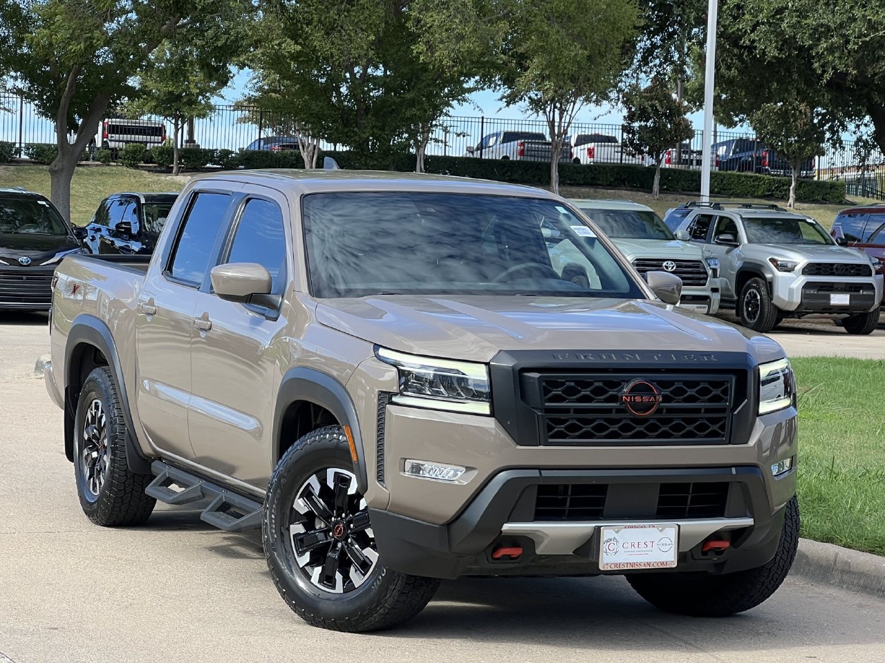 2023 Nissan Frontier 2
