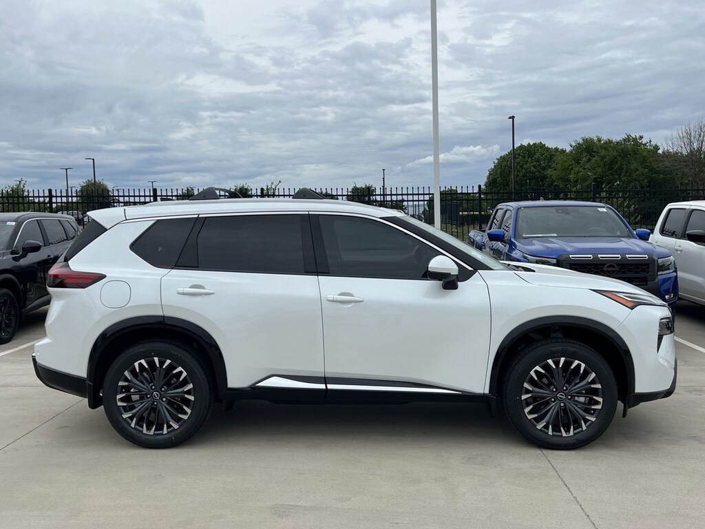 New 2026 Nissan Rogue Platinum SUV