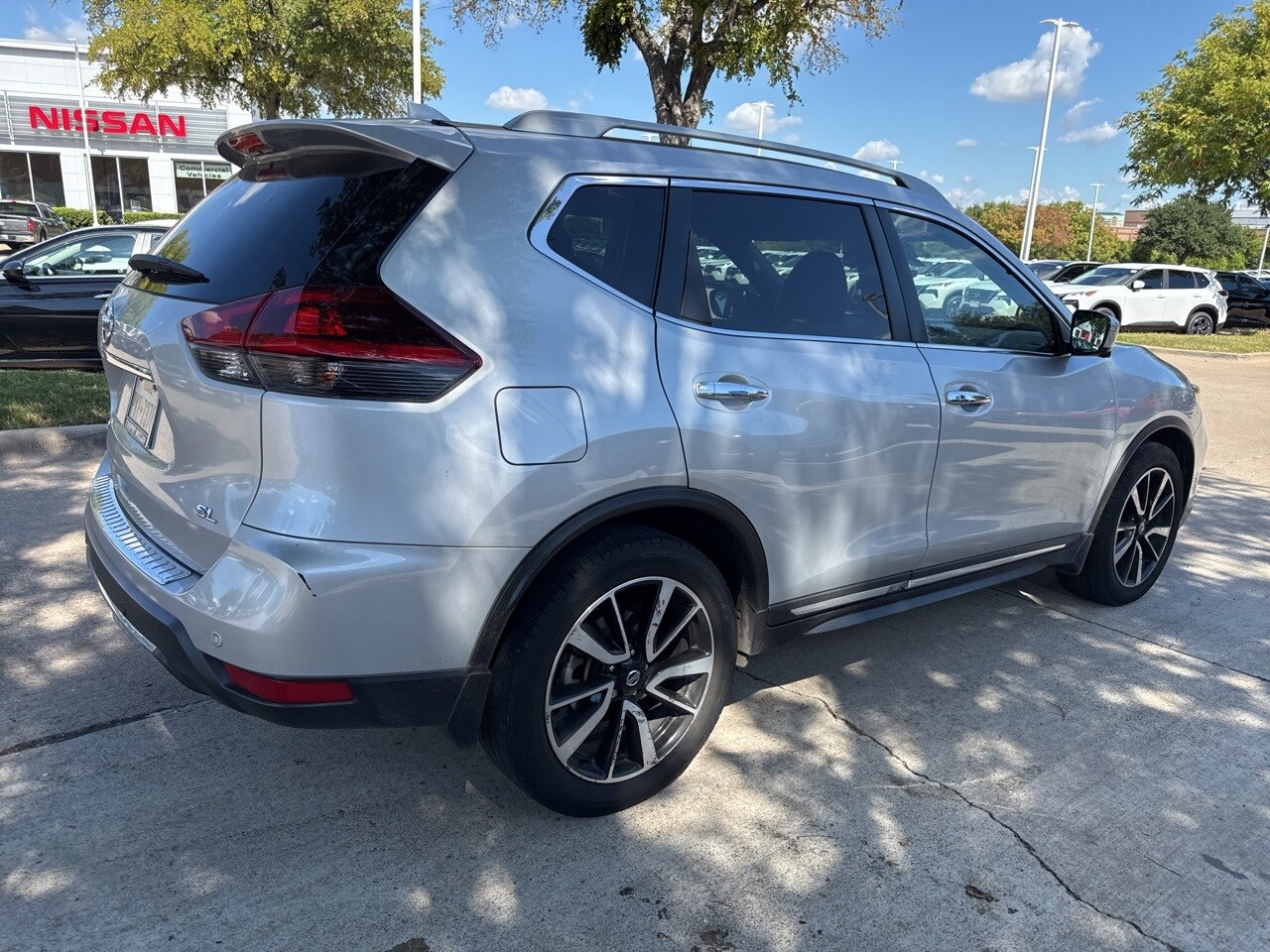 2020 Nissan Rogue SL photo 3