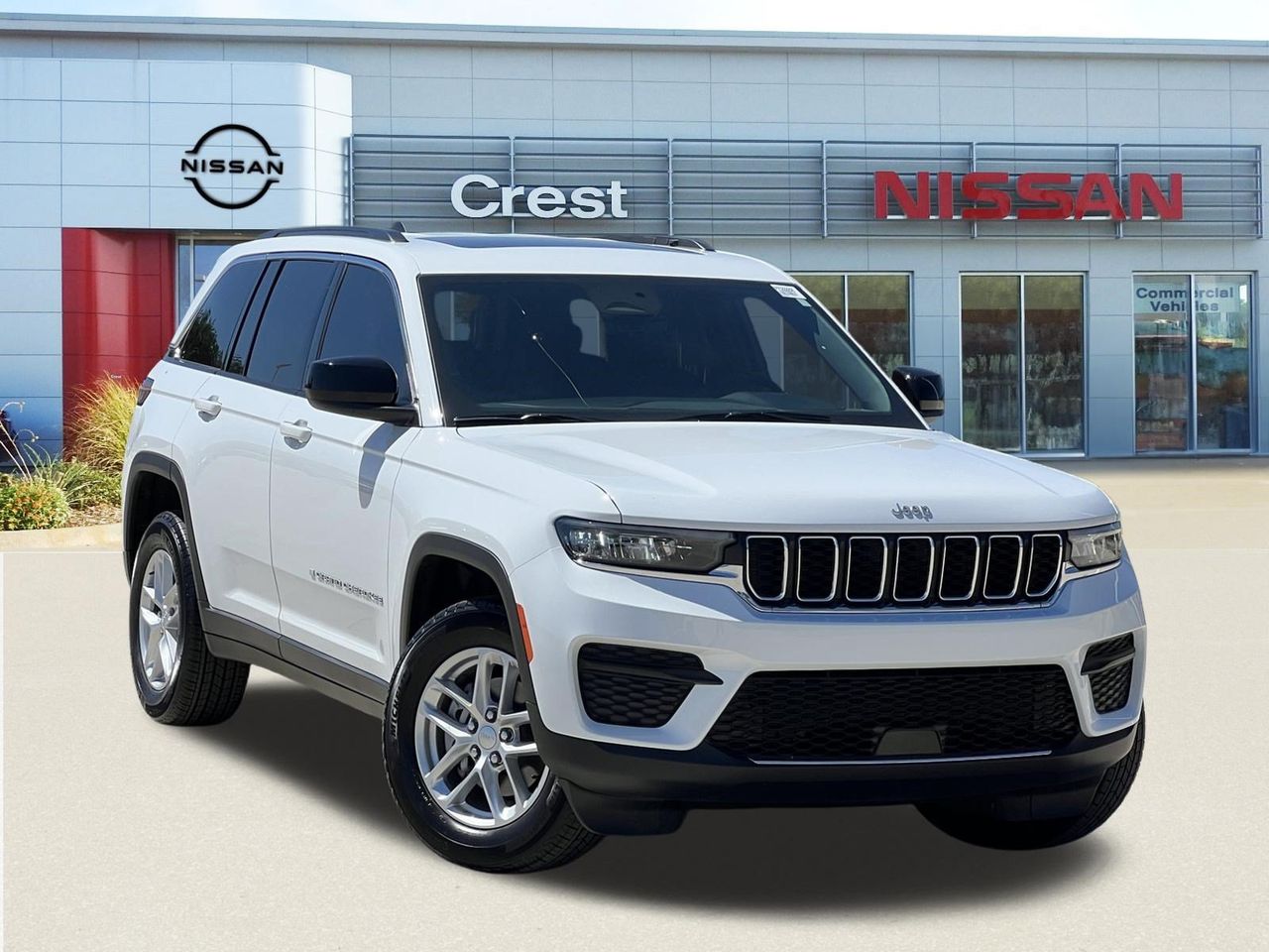 Bright White 2026 Jeep Grand Cherokee SUV / Crossover Four-Wheel Drive 8-Speed Automatic