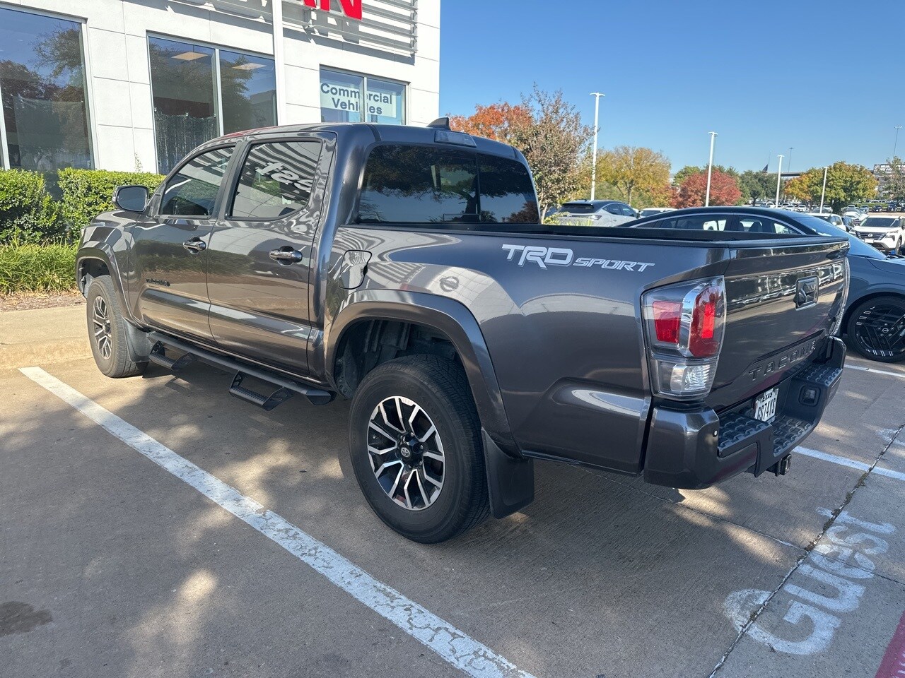 2021 Toyota Tacoma TRD Sport photo 3