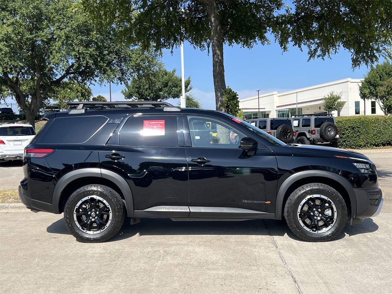 2023 Nissan Pathfinder Rock Creek photo 2