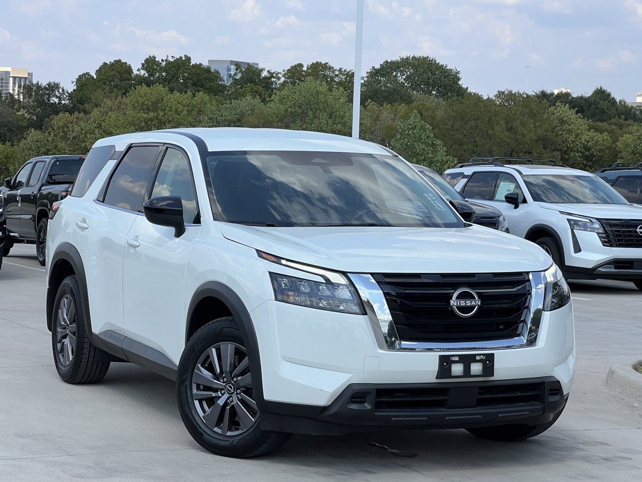 2023 Nissan Pathfinder 3