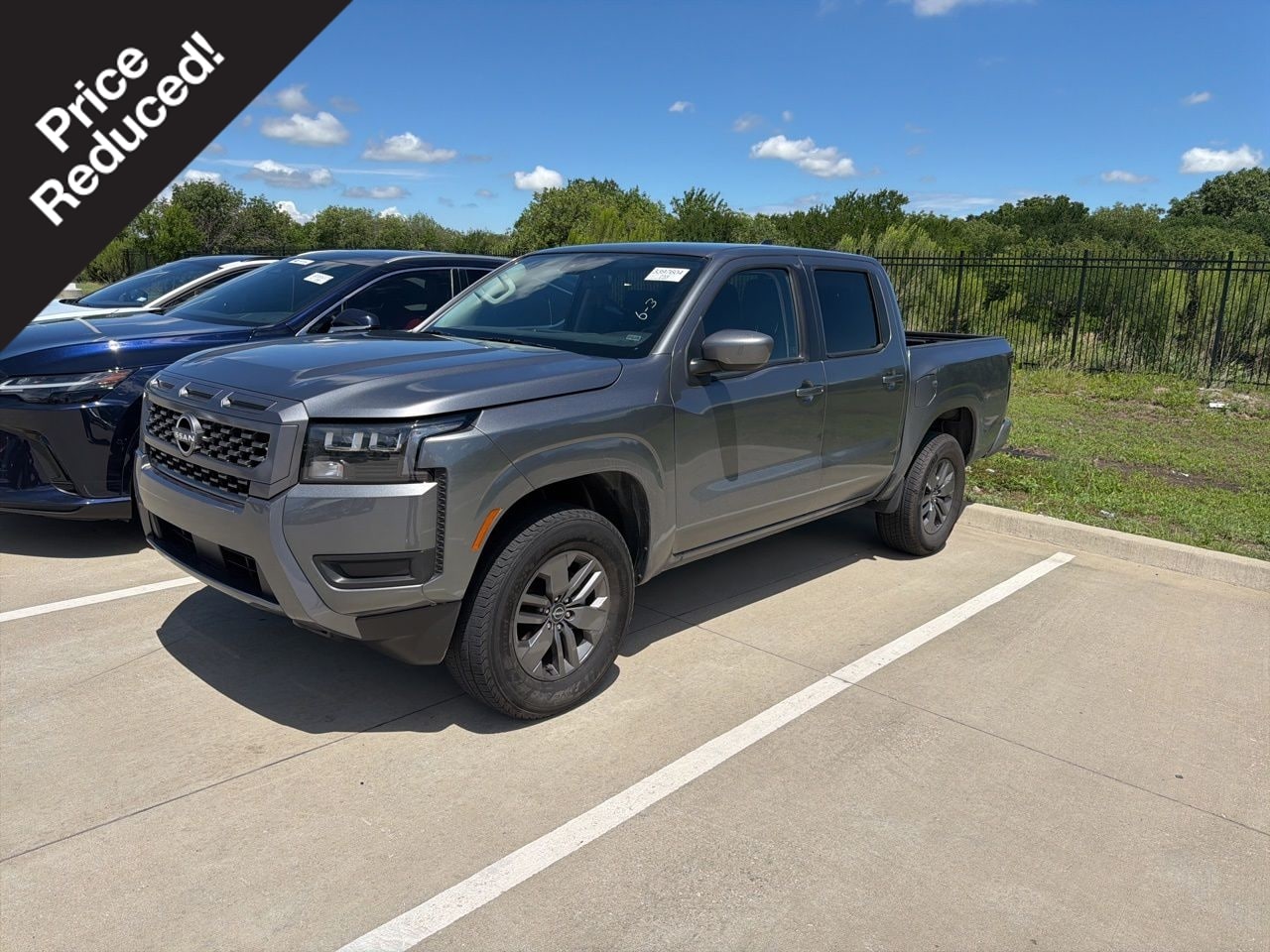2026 Nissan Frontier SV Crew Cab 4WD Gris (Gun Metallic) Camioneta Todo terreno 9 velocidades Automática marcha alta