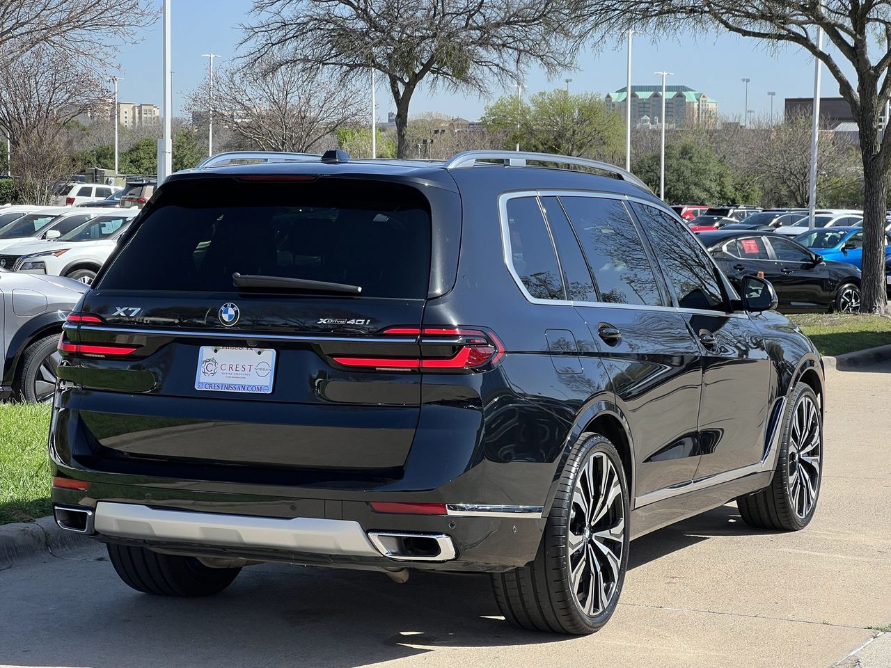 View vehicle photo 4