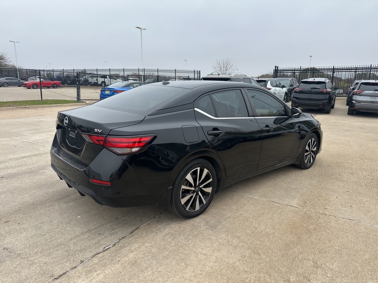 2024 Nissan Sentra SV Premium photo 4