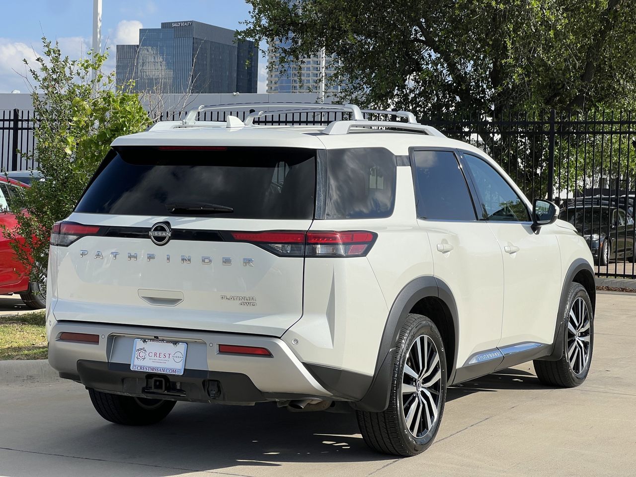 View vehicle photo 4