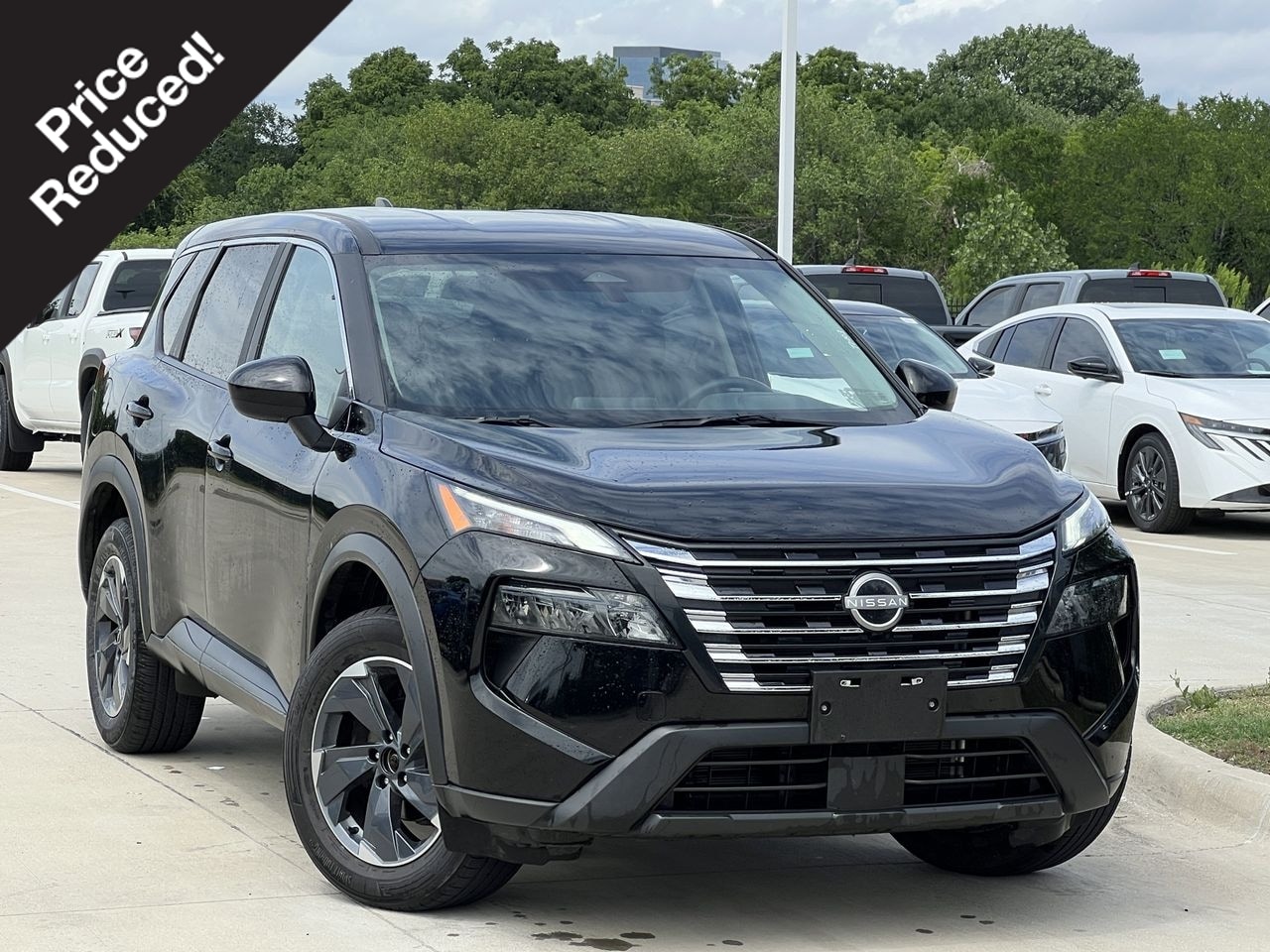 2025 Nissan Rogue SV FWD's photo