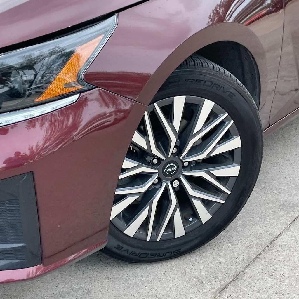 Used 2024 Nissan Altima 2.5 SV Sedan