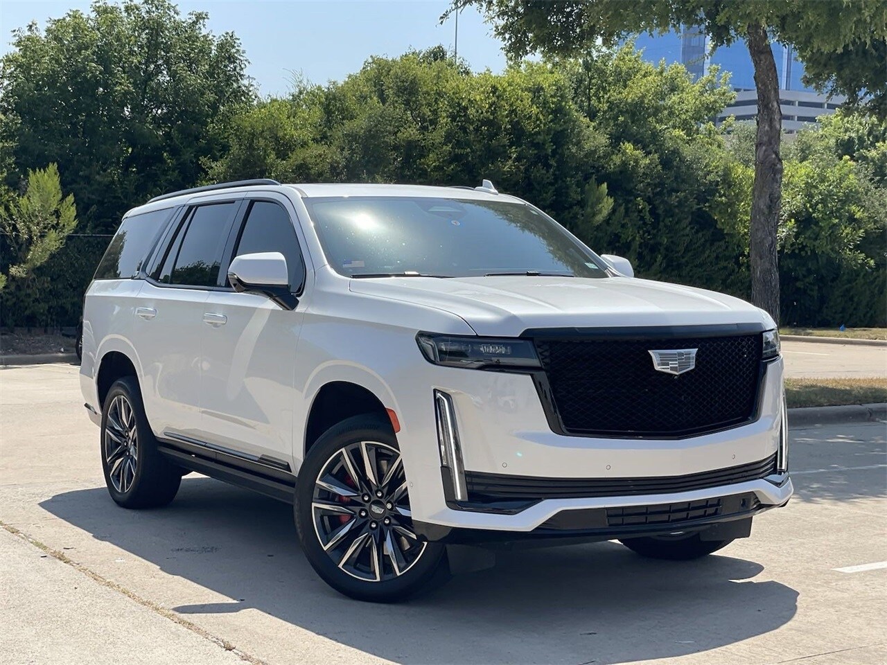 Used 2022 Cadillac Escalade Sport Platinum with VIN 1GYS4GKL0NR266578 for sale in Frisco, TX