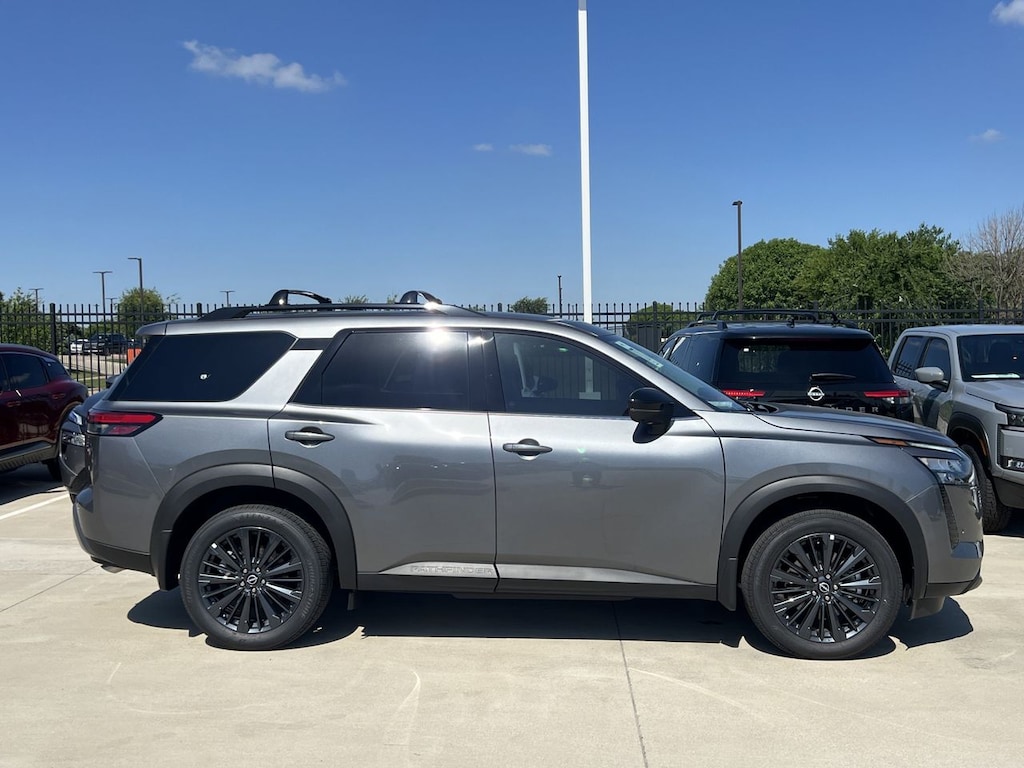New 2026 Nissan Pathfinder SL SUV