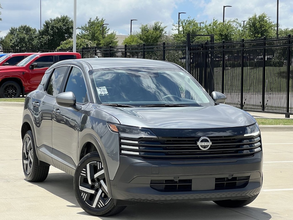 Used 2025 Nissan Kicks SV SUV
