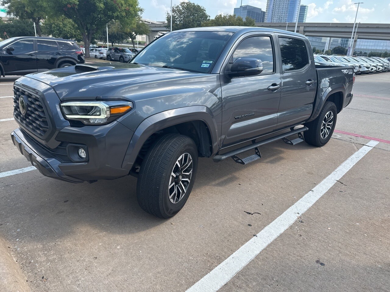 2021 Toyota Tacoma TRD Sport photo 2