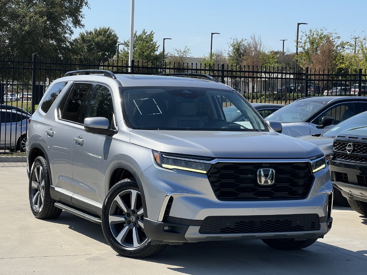 Silver Metallic 2023 Honda Pilot SUV / Crossover All-Wheel Drive Automatic