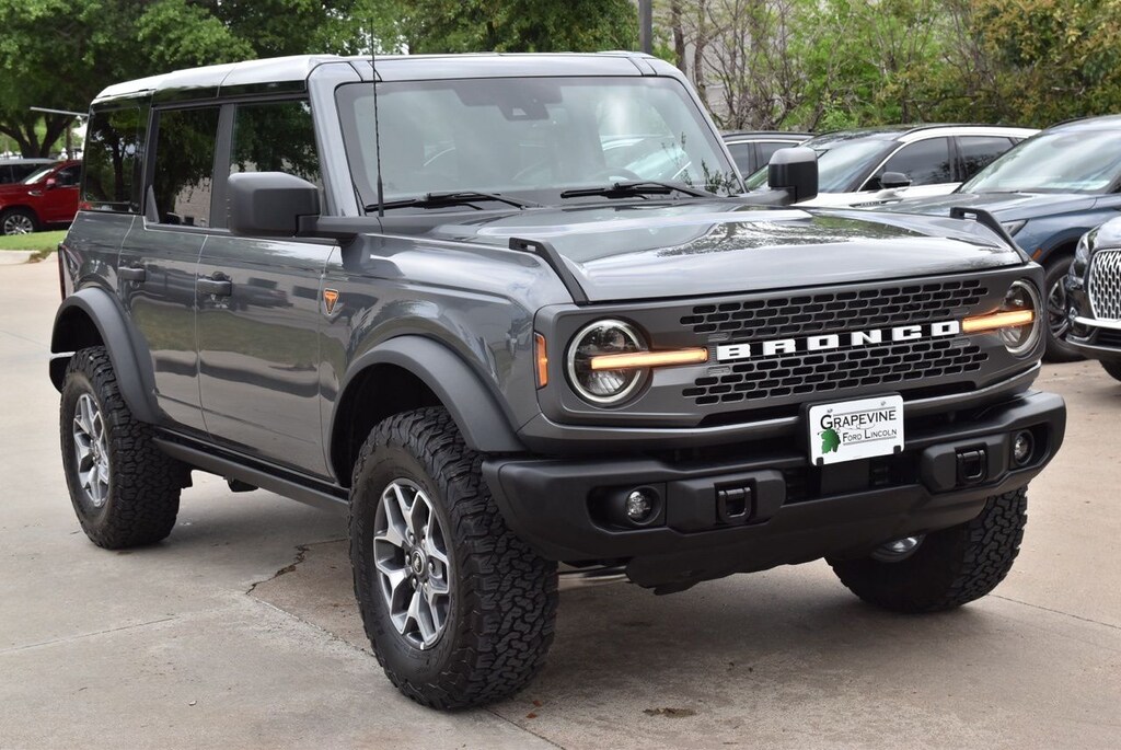 Used 2025 Ford Bronco Badlands SUV