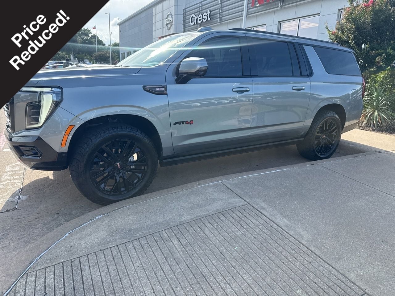 2025 GMC Yukon 4WD AT4 Ultimate AWD's photo
