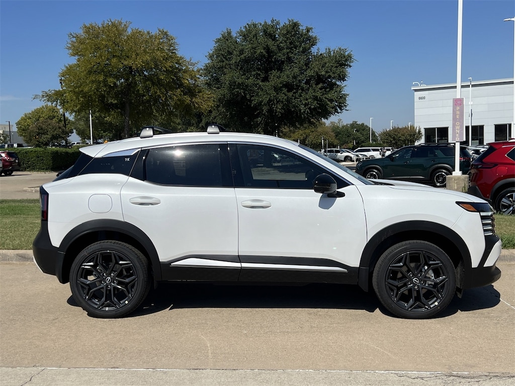 New 2026 Nissan Kicks SR SUV